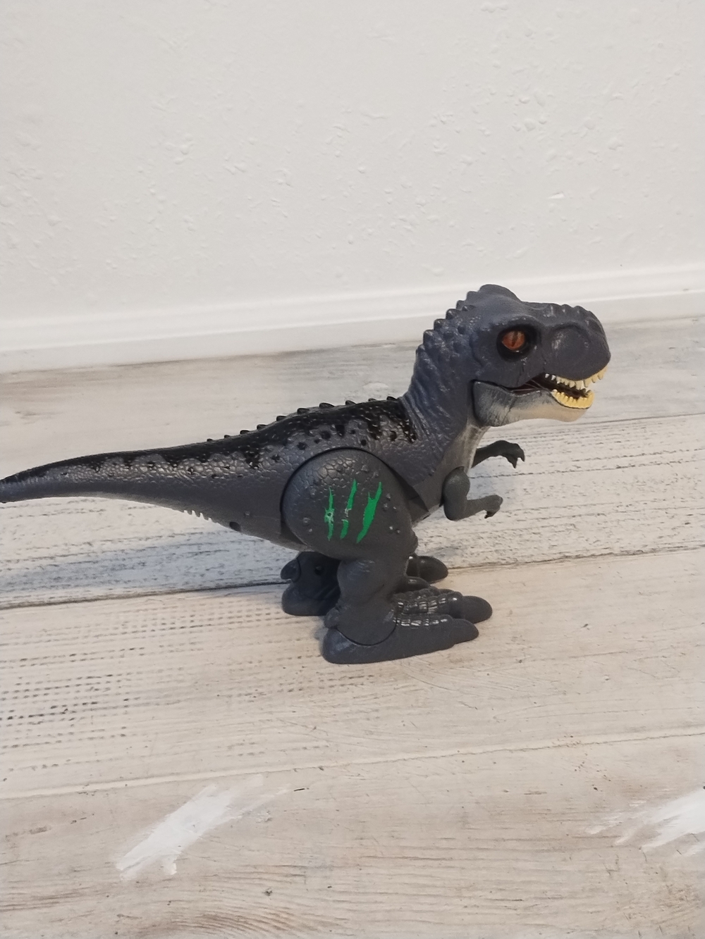 Robo Alive Attacking Grey T-Rex
